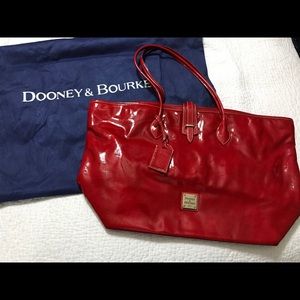 Dooney & Bourke handbag!!